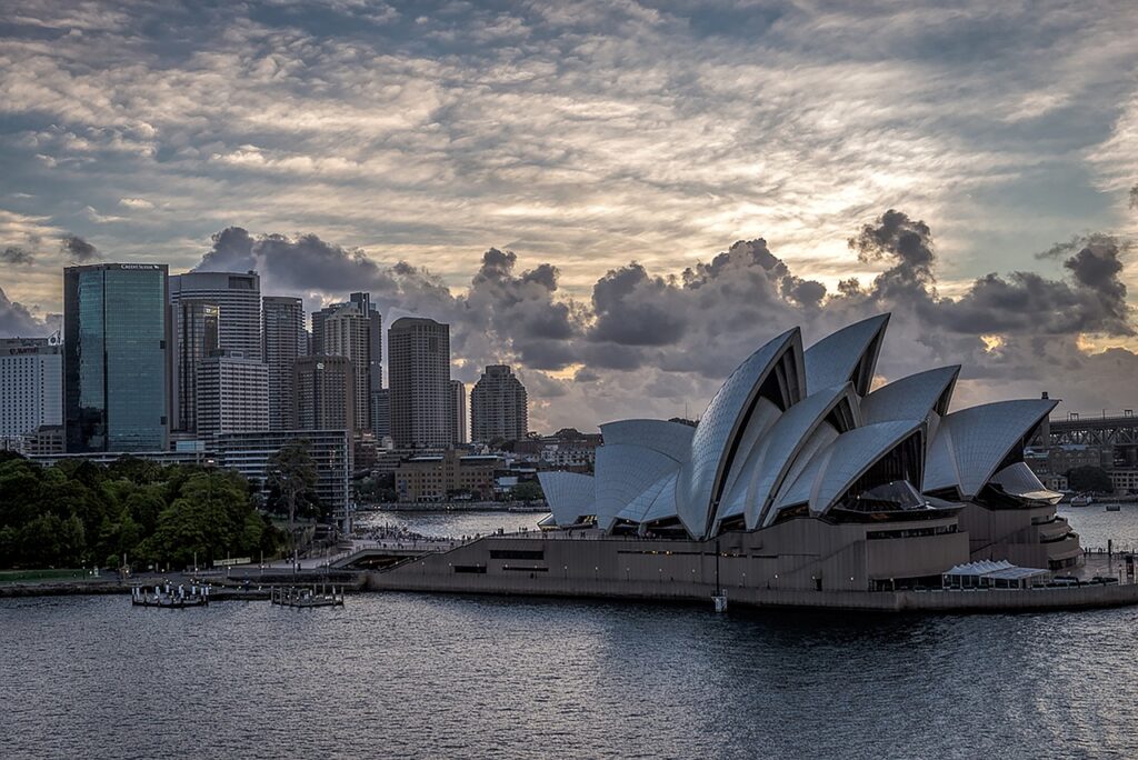 Das Sydney Opera House verfügt über den tiefsten Keller der Welt (Credit: stanbalik auf pixabay)